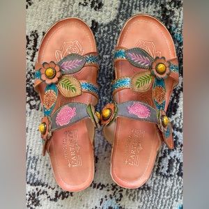 Spring Step L’artiste peach floral sandals size 39